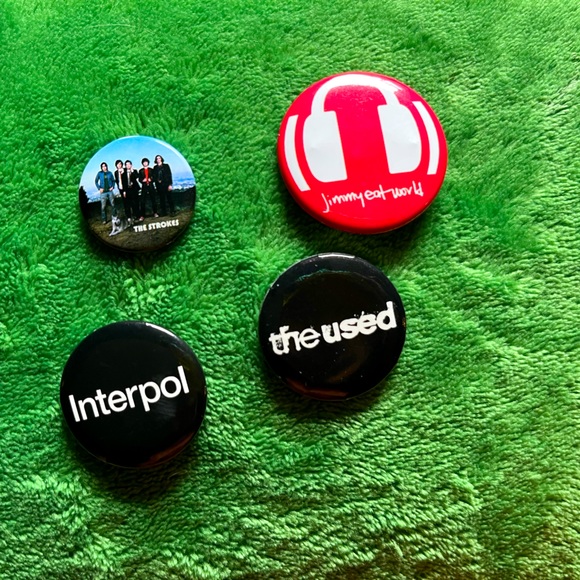 4 Pack of Rock Band Buttons - Picture 1 of 3